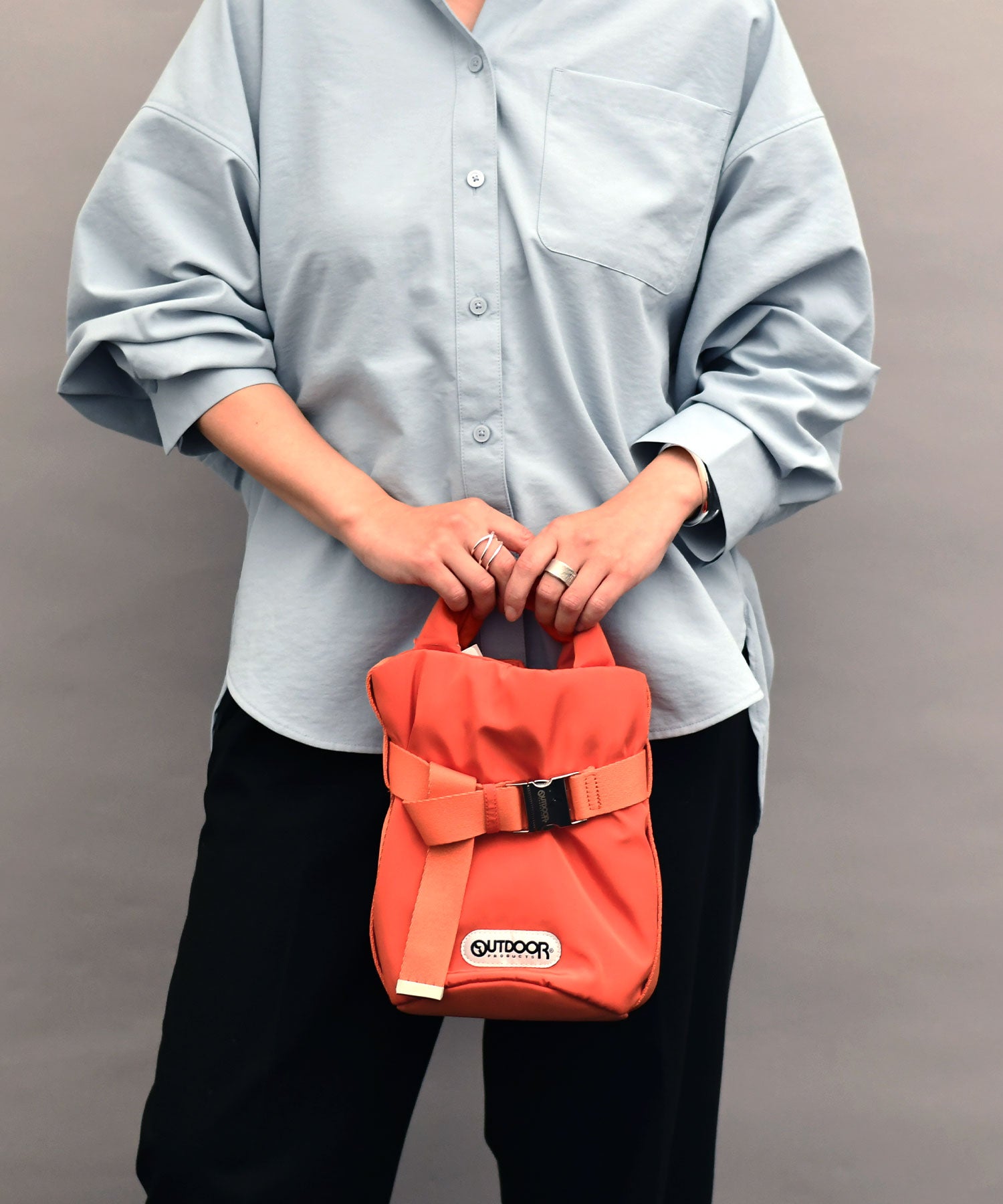 ショルダーバッグ OUTDOOR PRODUCTS SSサイズ – レイジースーザン