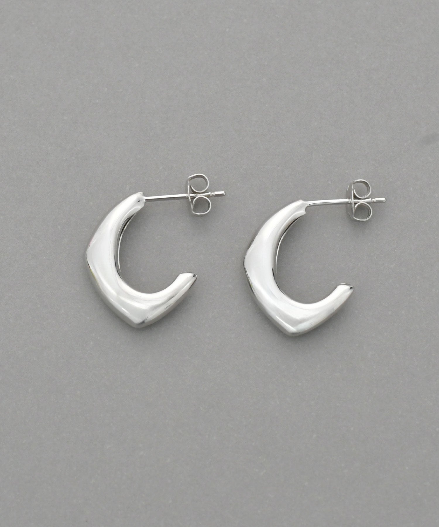 ピアス　EMCUS/エムカス　2080