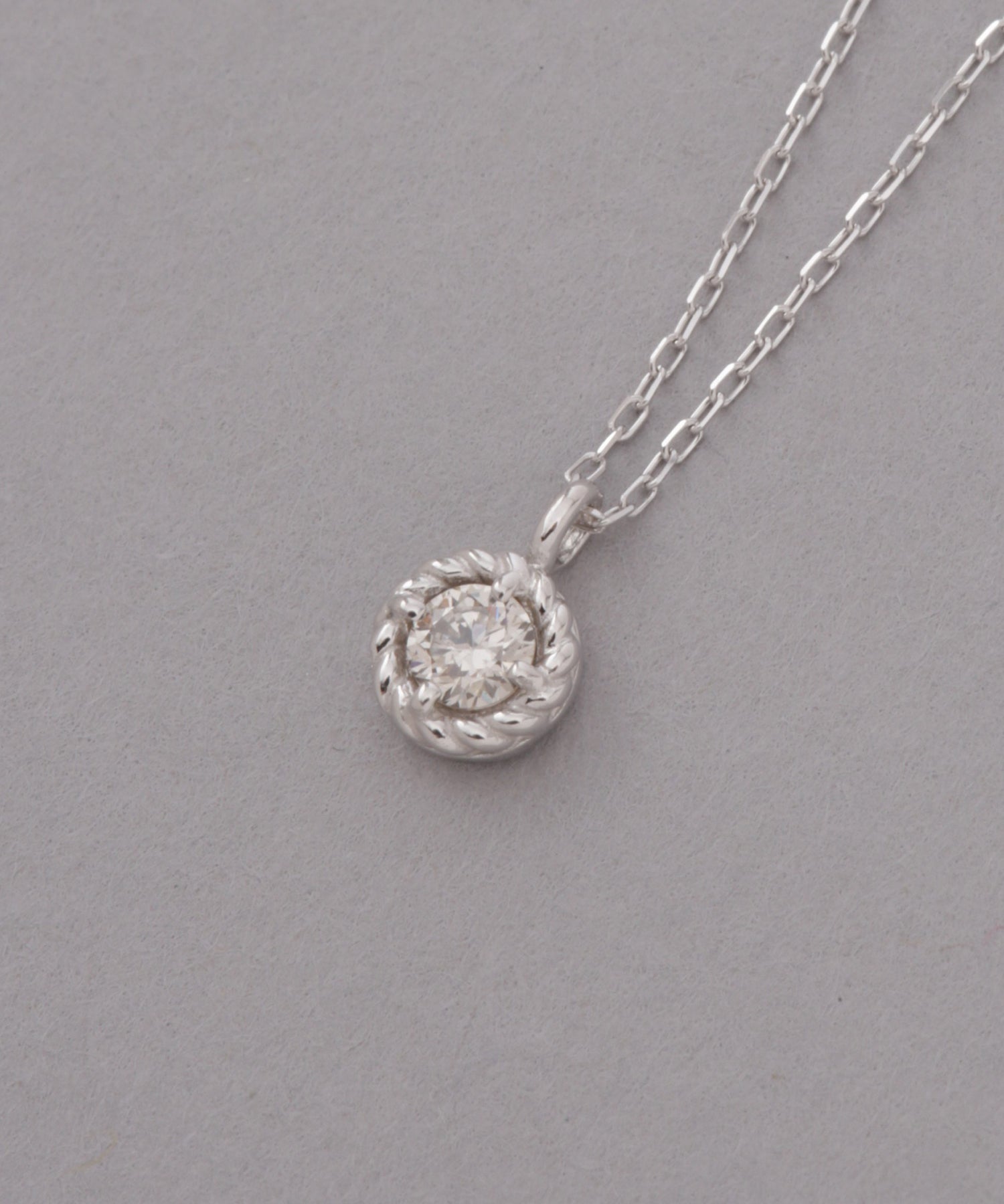 ネックレス　スロープダイヤ  ホワイトゴールド