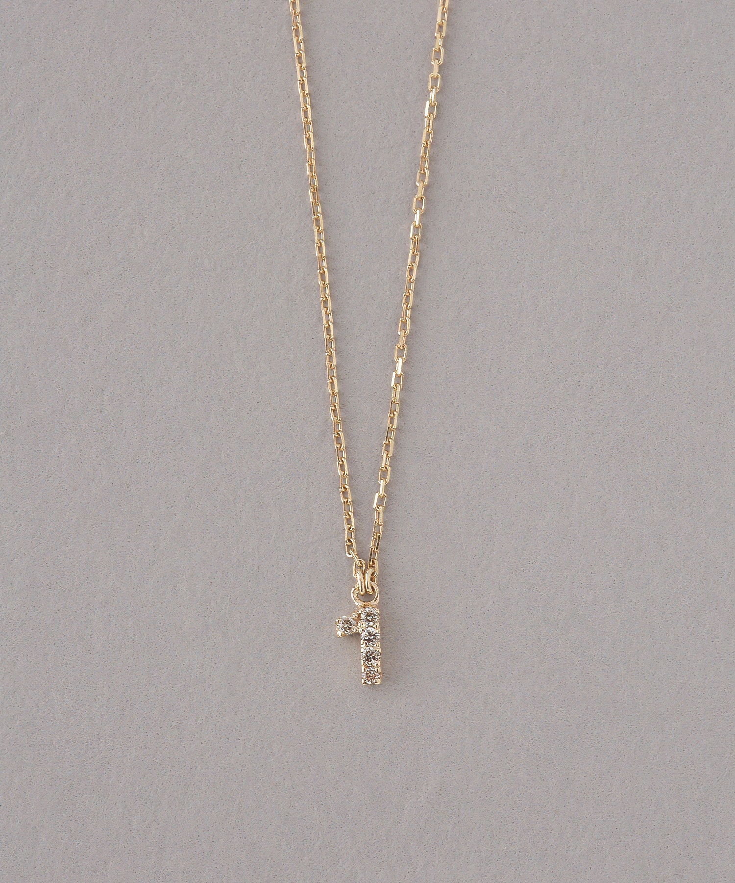 ネックレス　ナンバーダイヤ　１