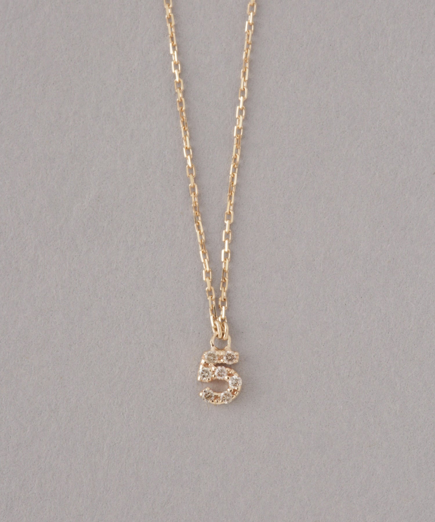 ネックレス　ナンバーダイヤ　５