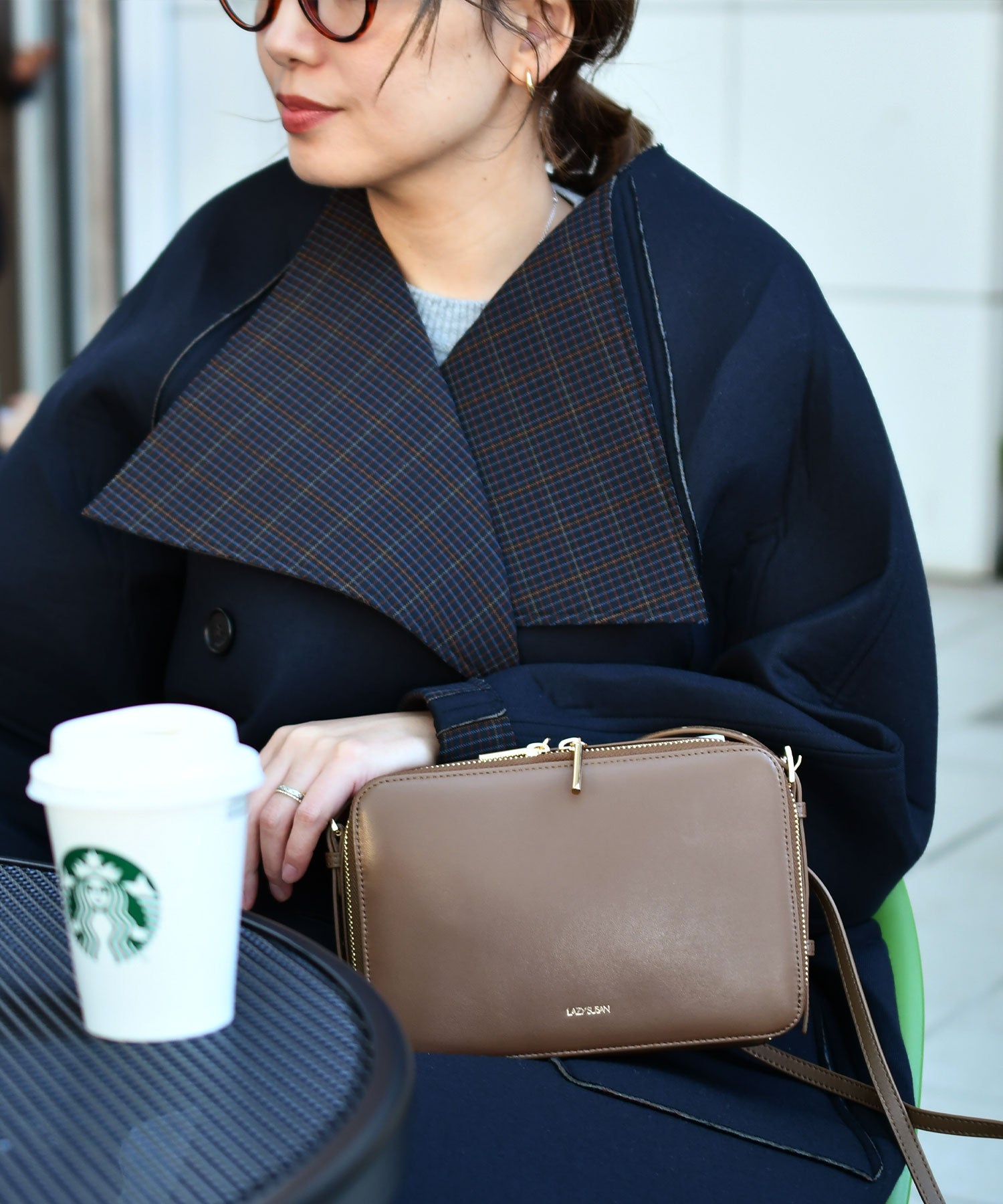 ショルダーバッグ　ボックスムース