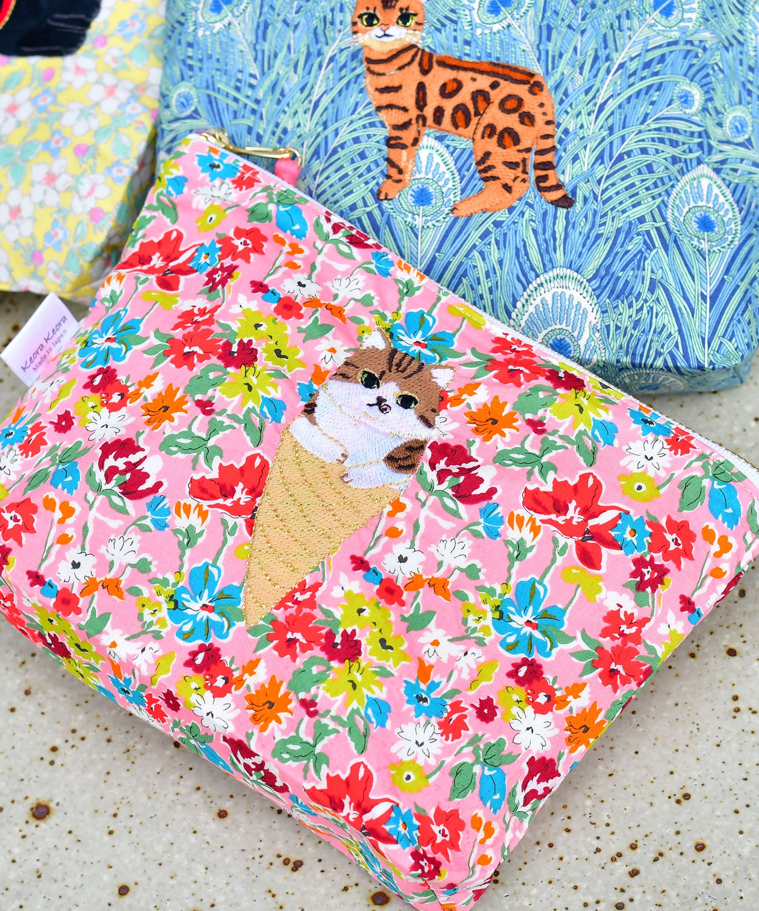 ポーチ　KEORA KEORA　ソフトクリームネコ