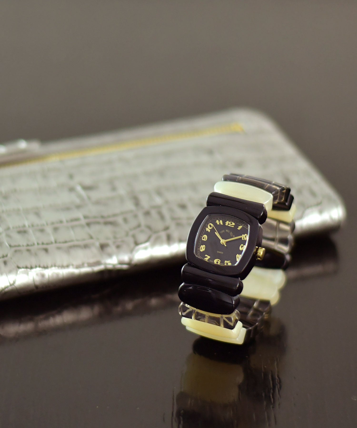 リストウォッチ　Time Will Tell/タイムウィルテル#515