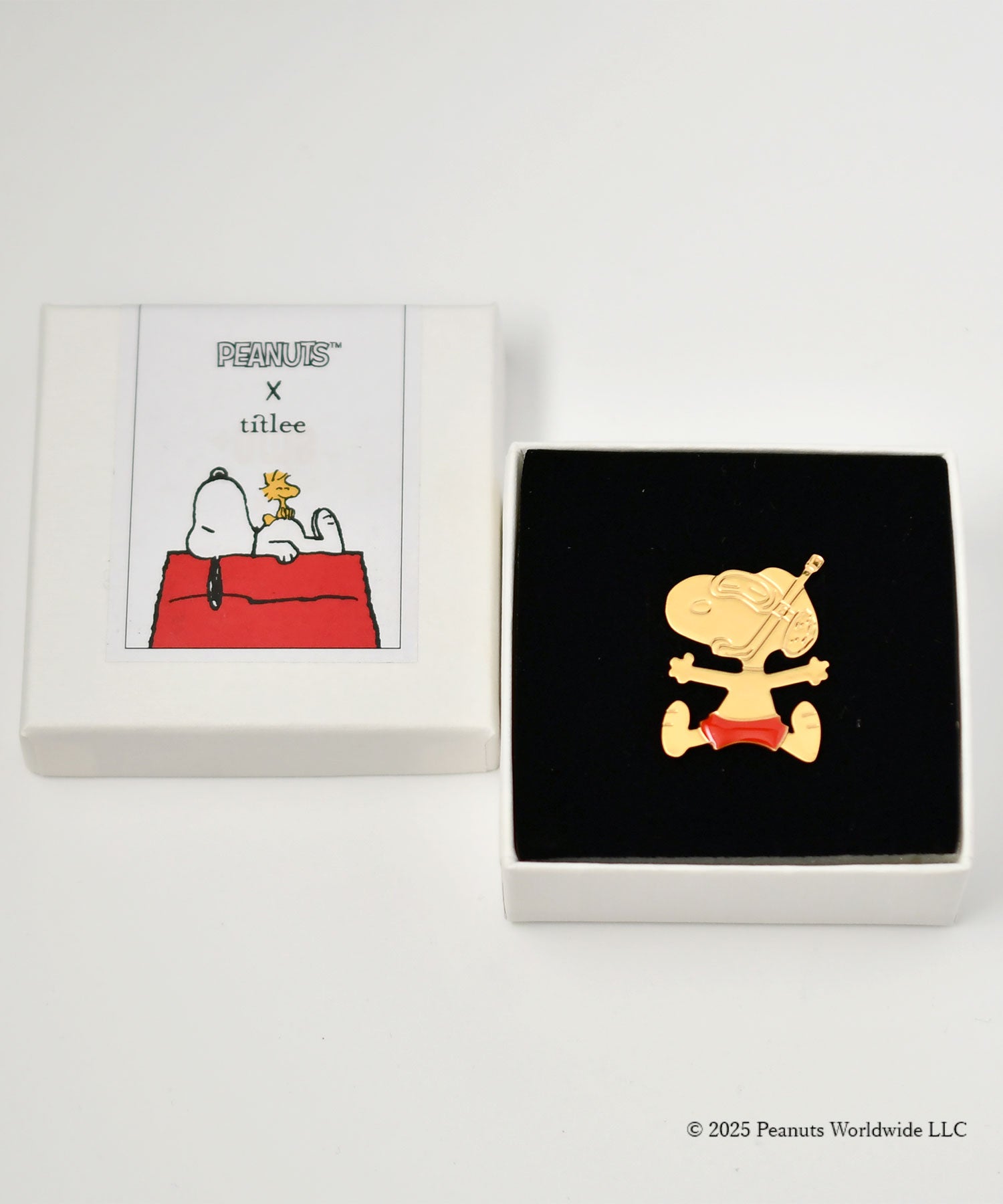 ピンバッジ　PEANUTS×titlee スヌーピー8