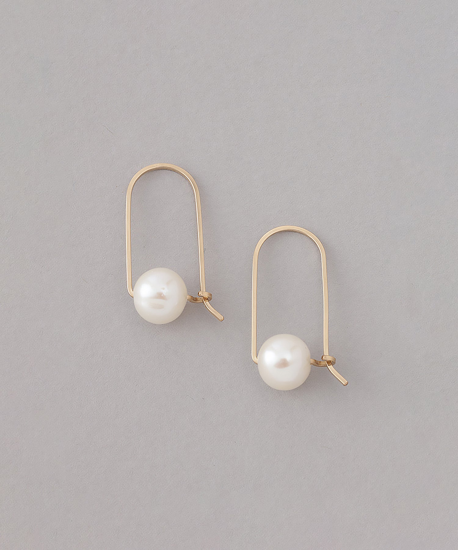 ピアス　Hooks and Luxe　ショートバー　淡水パール