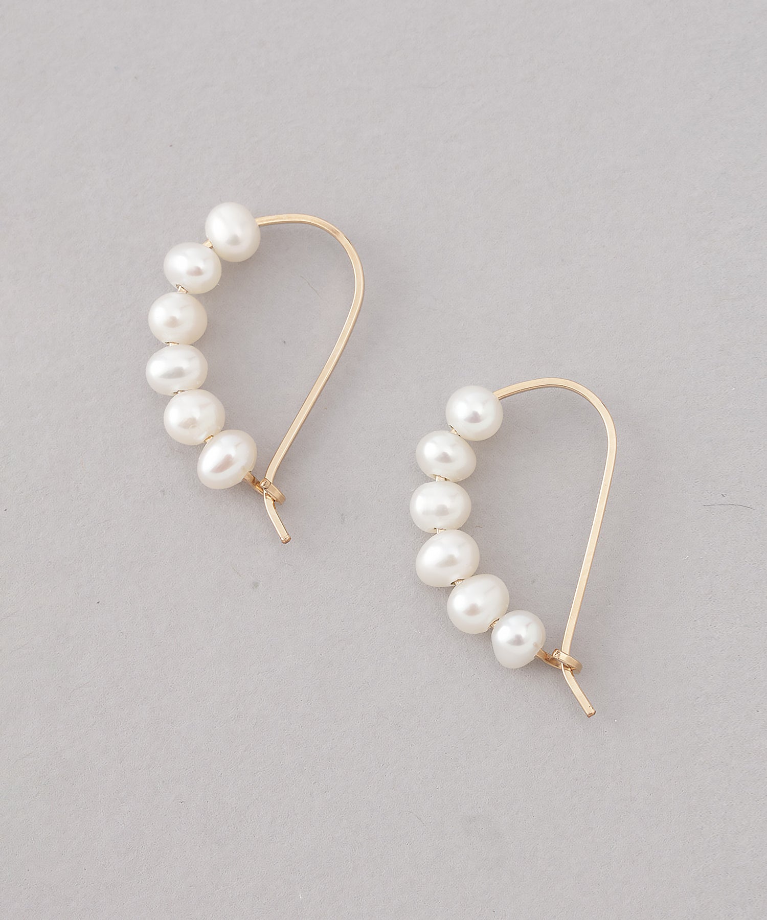 ピアス　Hooks and Luxe　カーブ　淡水パール
