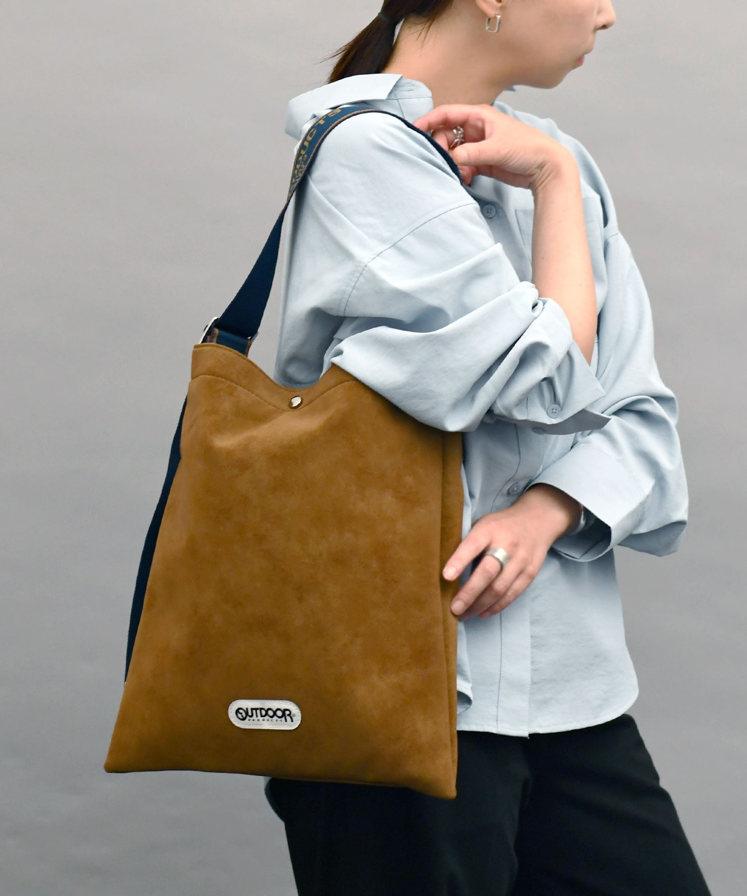 ショルダーバッグ　OUTDOOR PRODUCTS　ジャガードテープ