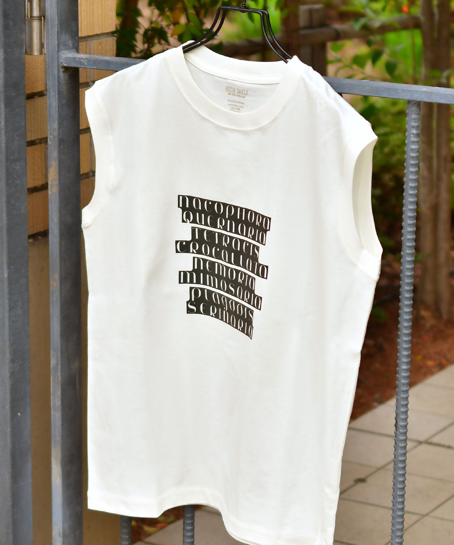 ノースリーブＴシャツ　BOOK SHELF　NIGHT VISIONS