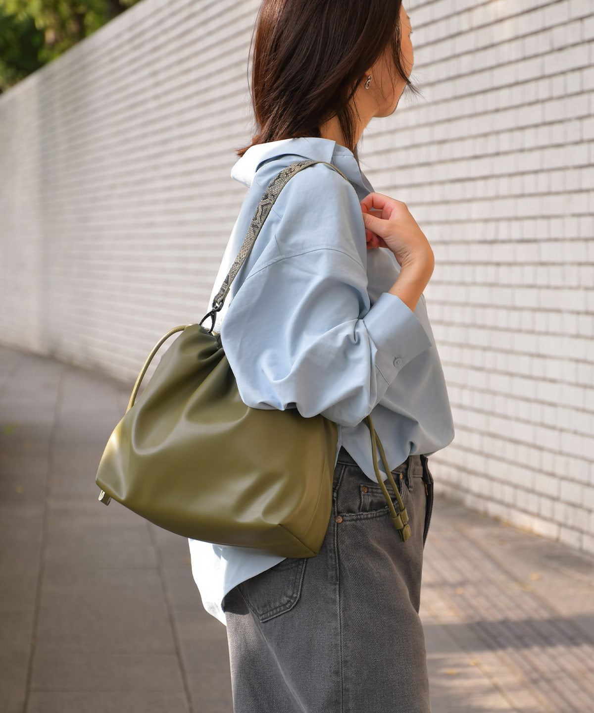 バッグ　Ｈパイソンドロストショルダー